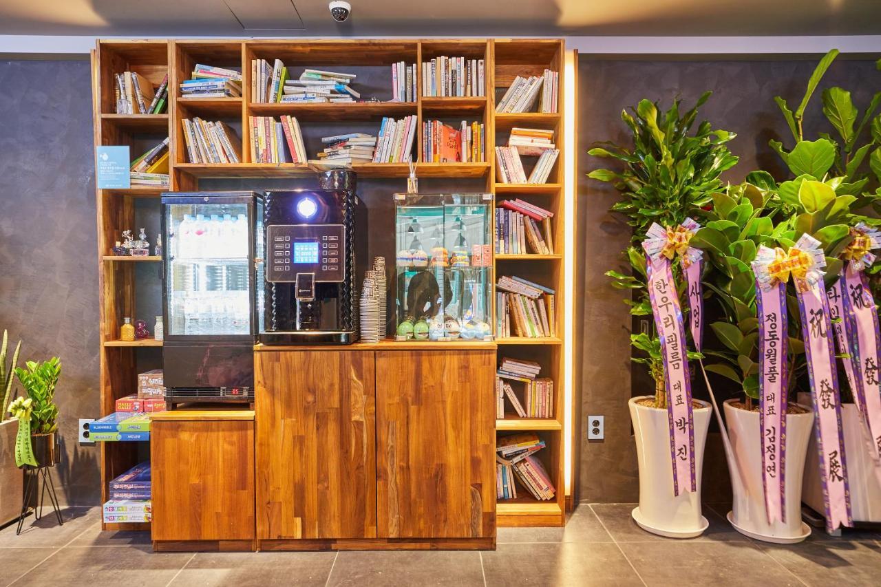 Hotel In Cafe Doksan Сеул Экстерьер фото