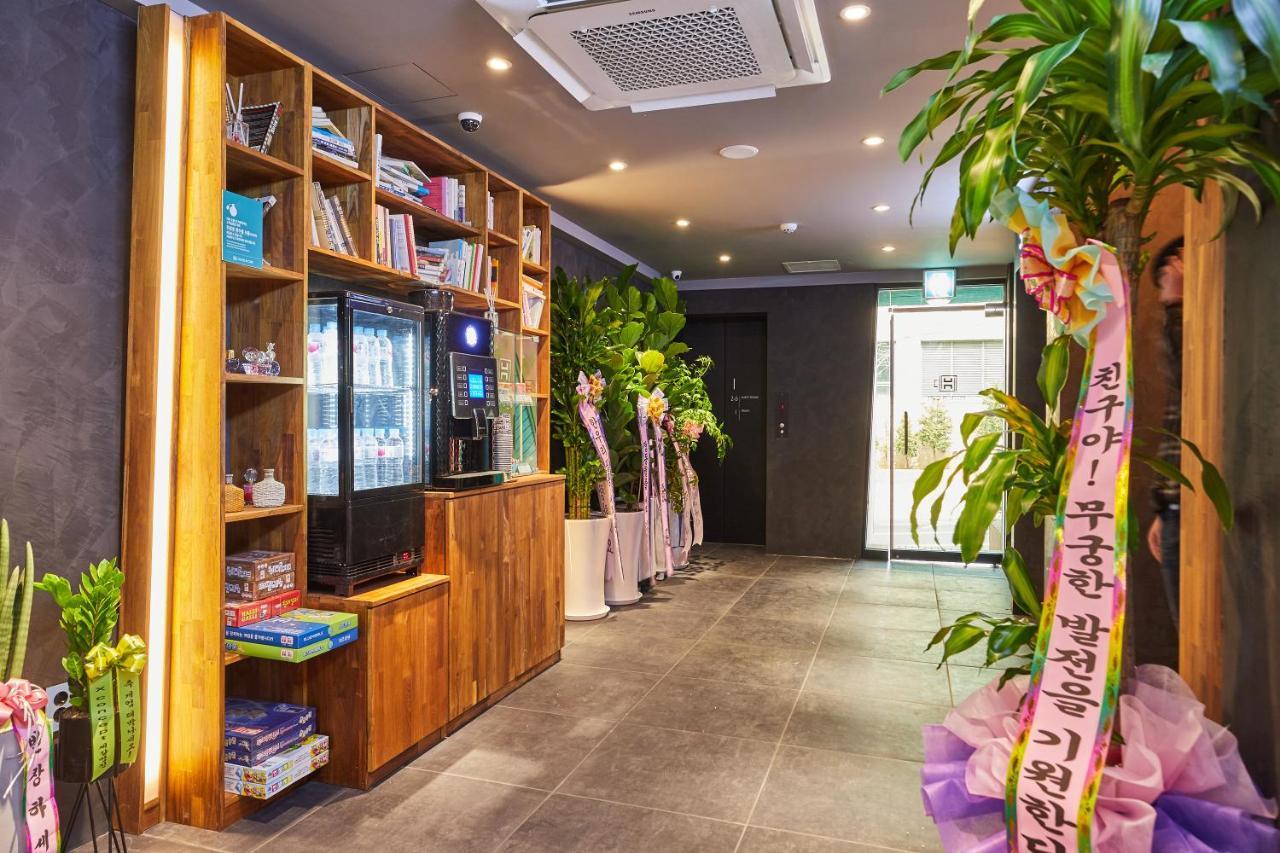 Hotel In Cafe Doksan Сеул Экстерьер фото