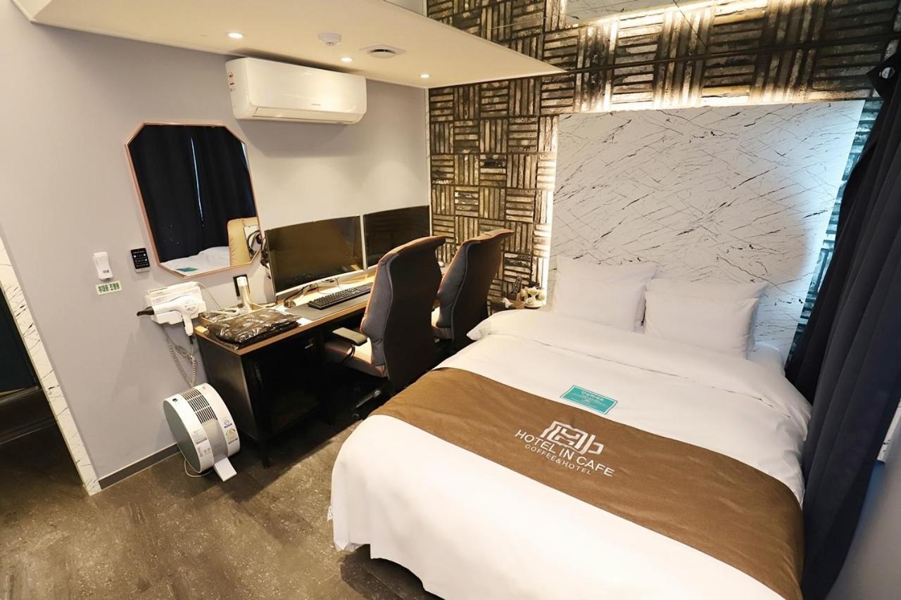 Hotel In Cafe Doksan Сеул Номер фото
